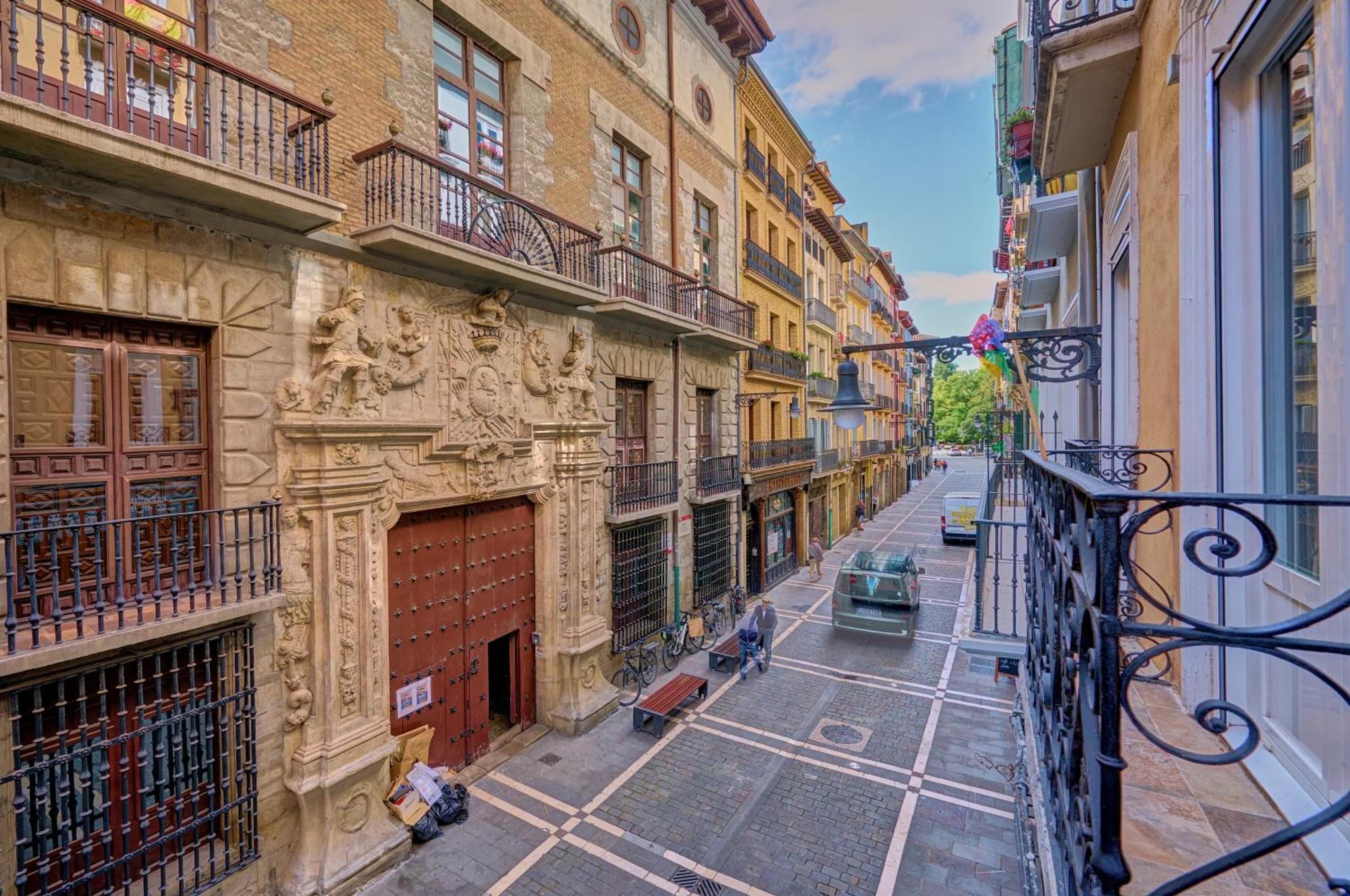 Apartamento Balcon Del Arte By Clabao Pamplona Dış mekan fotoğraf