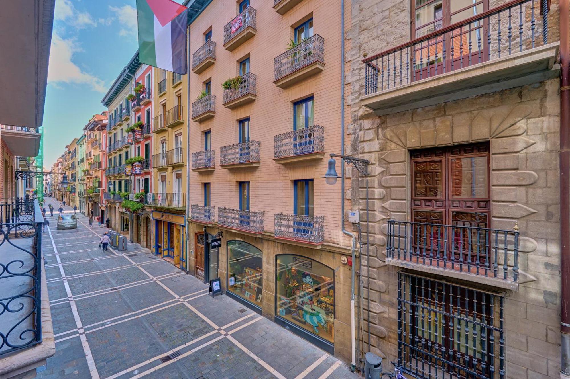 Apartamento Balcon Del Arte By Clabao Pamplona Dış mekan fotoğraf